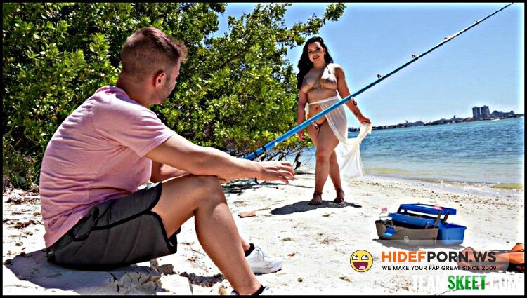 TeenCurves.com/TeamSkeet.com - Fiji Falzz - Beach Babe Encounter [FullHD 1080p]