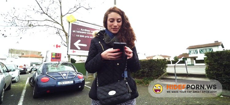 JacquieEtMichelTV.net/Indecentes-Voisines.com - Carlie - Carlie, 23ans, aime la moto! [FullHD 1080p]