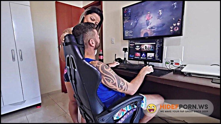 Modelhub.com - Marie Chell - Minha namorada me no jogo so para me a comer seu cu [FullHD 1080p]