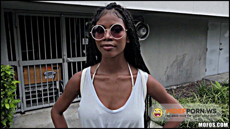 PublicPickUps.com/Mofos.com - Nia Nacci - Slutty Survey [FullHD 1080p]