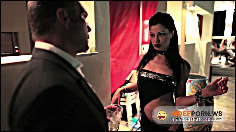 LaSublimeXXX.com - Valentina Canali - Glamour Valentina [FullHD 1080p]