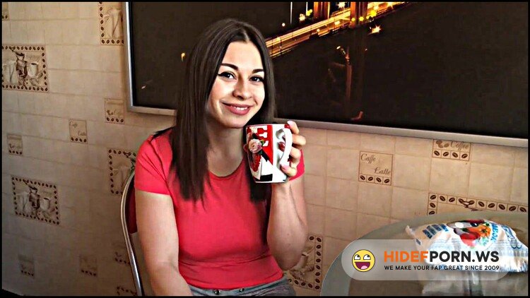 Modelhub - Loly Lips - A neighbor came to meet at the same time and have sex [FullHD 1080p]