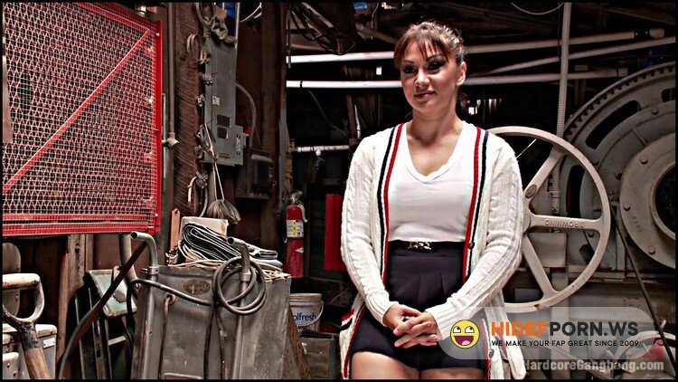 HardcoreGangbang/Kink - Lea Lexis - Devious damsel ties you up so you can take her down [HD 720p]
