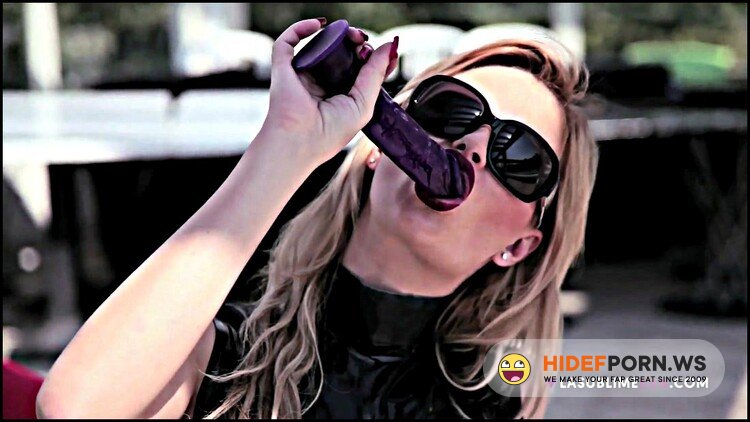 LaSublimeXXX - Tarra White - Come In [FullHD 1080p]