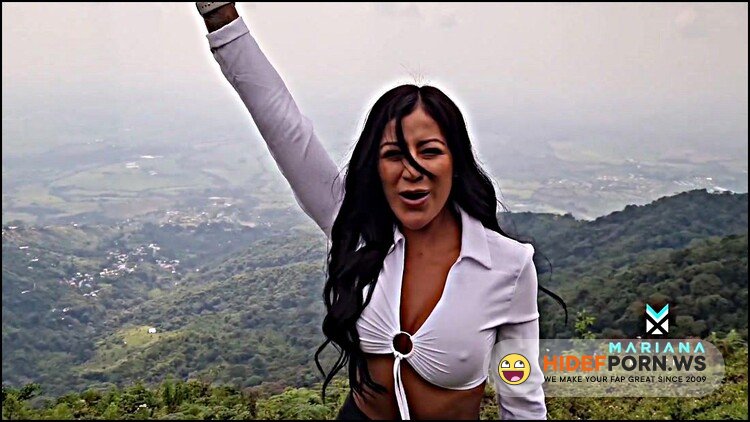 PornModel - Mariana Martix - Squirts while paragliding [FullHD 1080p]