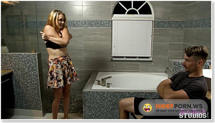 BareBackStudios/Clips4Sale - Cosima Dunkin - In Peeping Daddy Shower Peep [HD 720p]