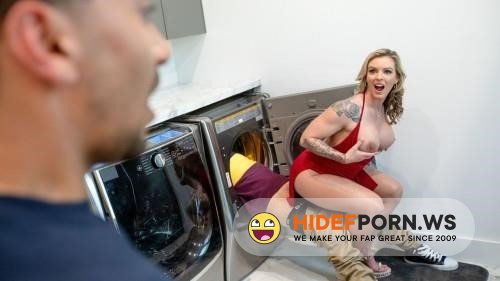 BrazzersExxtra - Sweet Vickie - Lookalikes Tag Team The Milf [2023/SD]
