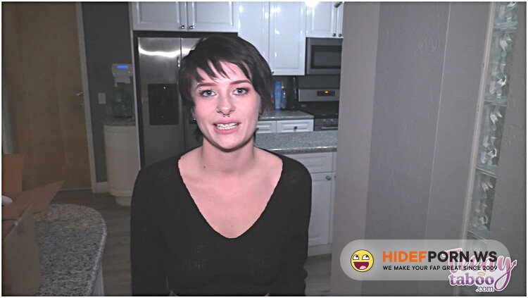 TeenyTaboo - Kitty Lynn - Neighbors daughter gets locked out and then gets fucked [FullHD 1080p]