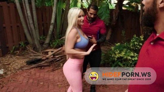 MilfHunter - Tiffany Marston - Movin Milf [2023/SD]