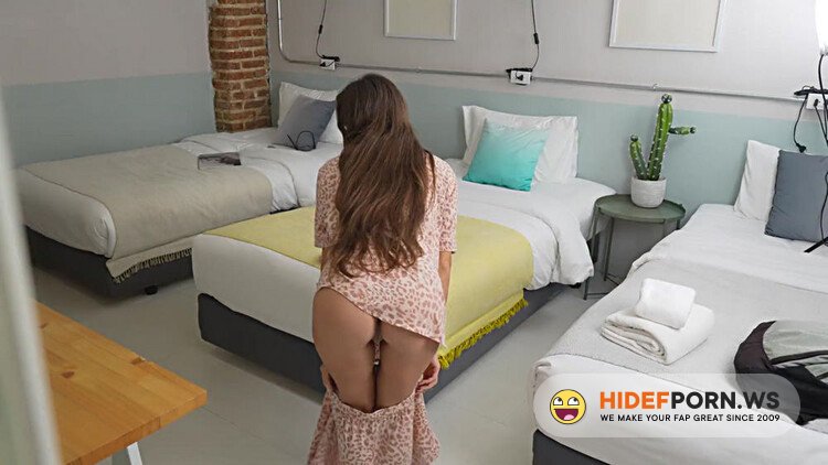 OnlyFans - Kriss Kiss - Amateur Girl Decided To Pay For Hostel With Her Tight Pussy [FullHD 1080p]
