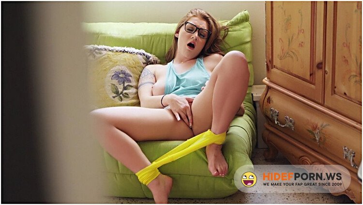 PervsOnPatrol/Mofos - Aria Kai - Stretch-Sister [FullHD 1080p]