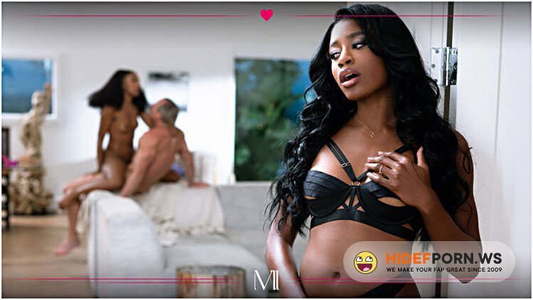 Moderndaysins/AdultTime - Nicole Kitt, Olivia Jayy - Lust Triangles: A Fitting Trio [FullHD 1080p]