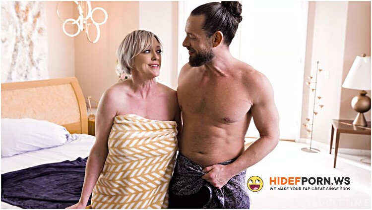 AdultTime - Dee Williams - How Couples Show Their Love [FullHD 1080p]
