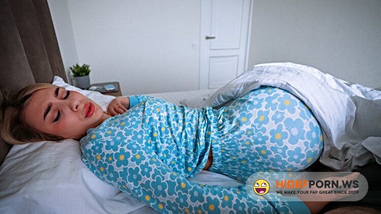 ModelHub - Jenny Lux - My Whore Step Mom Wakes Me Up In The Best Way She Knows! [FullHD 1080p]