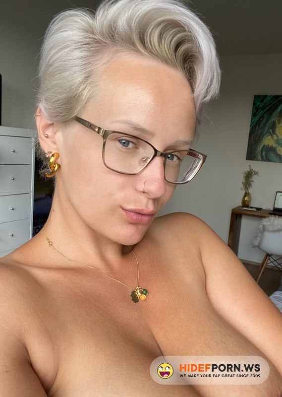 OnlyFans.com / AngelWickyOfficial.net - Angel Wicky - Its Desert Time [Full HD 1080p]
