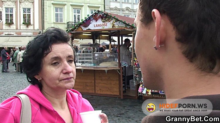 Grannybet - Tourist Granny Gets Humped [FullHD 1080p]