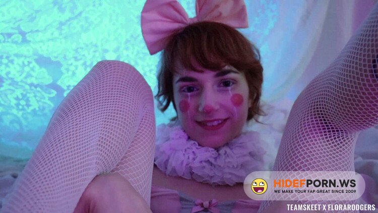 TeamSkeetXFloraRodgers / TeamSkeet.com - Flora Rodgers - Creampied Clown Suck And Fuck [Full HD 1080p]