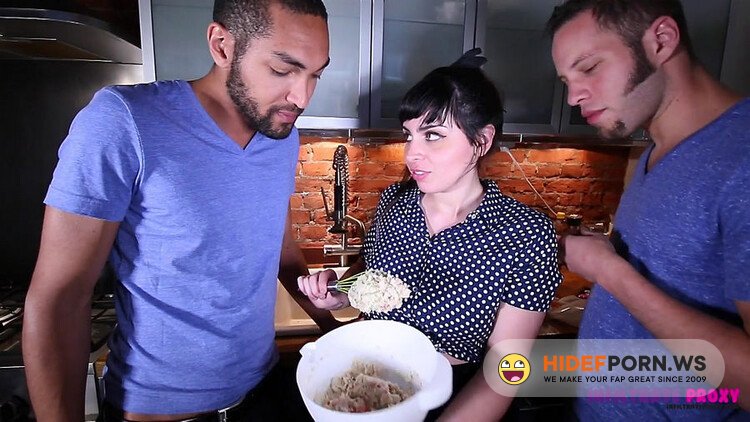 InfiltrateProxy.com - Proxy Paige - Cake Bakin [FullHD 1080p]