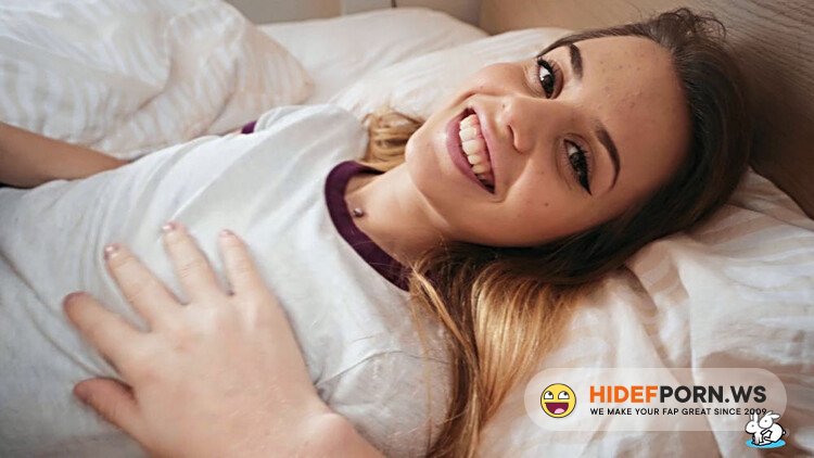 TrueAmateurs - Jamie Young - Cute Teen Gets Fucked Hard And Creampied [HD 720p]