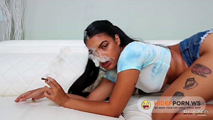 ManyVids.com - Maya s Chronic Blowjob [FullHD 1080p]