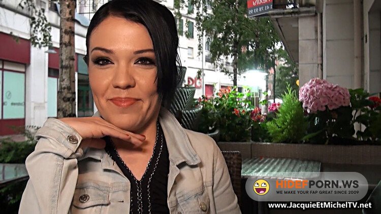 JacquieEtMichelTV.net - Roxane - Roxane, 23ans, D Alfortville ! [FullHD 1080p]