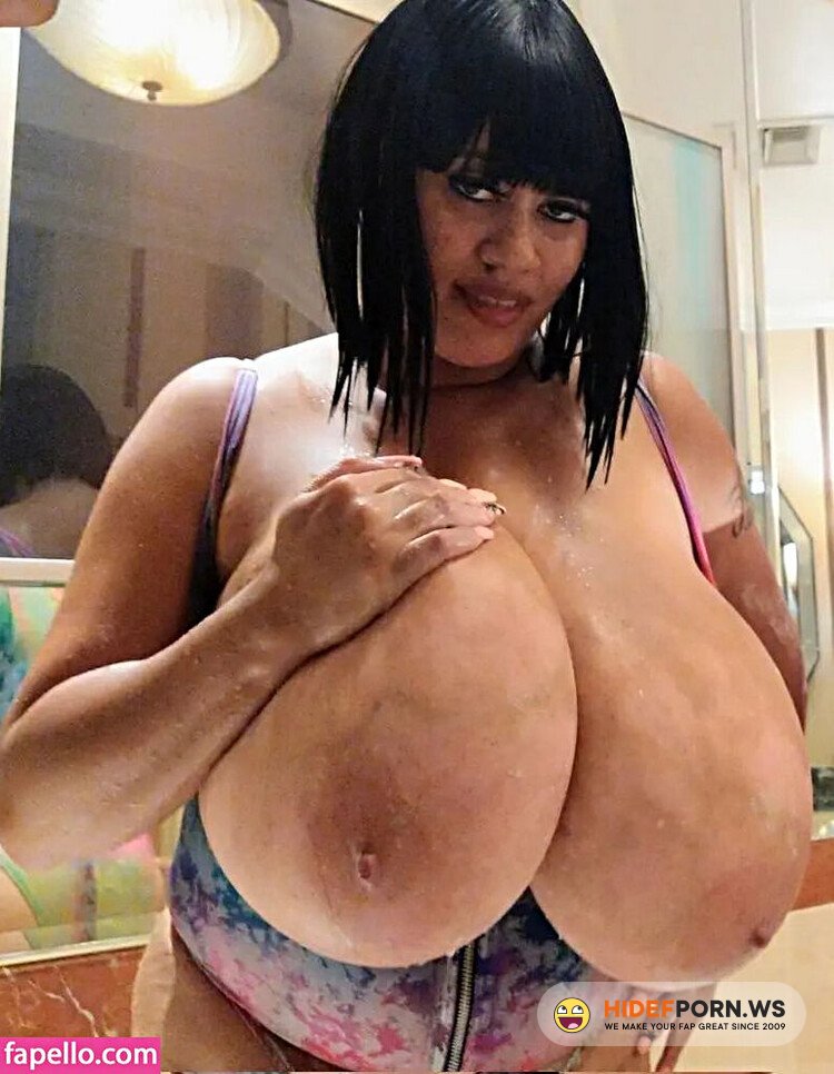 Onlyfans - Roxi Red -7 Roxi Red - WET WET [FullHD 1080p]