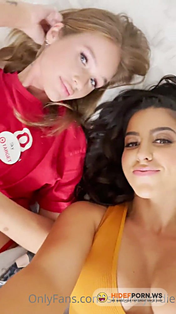 Onlyfans - Sky Bri Lena The Plug Threesome Sex Video Leaked [FullHD 1080p]