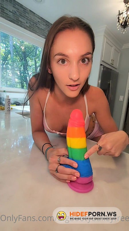 Onlyfans.com - BigBootyBailey - Me Vs My Huge Rainbow Cock [UltraHD/2K 1920p]