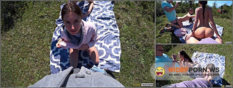 ModelsPorn - Two Awesome Married Couples GoldTeachers And PassionBunny Fuck In The Field (First Foursome) [FullHD 1080p]