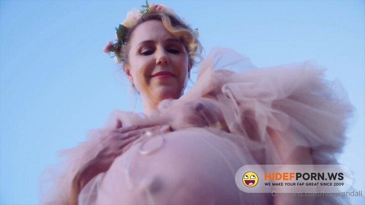 Onlyfans.com - Holly Randall - Enjoy This Beautiful Little Video From My Maternity Shoot [FullHD 1080p]