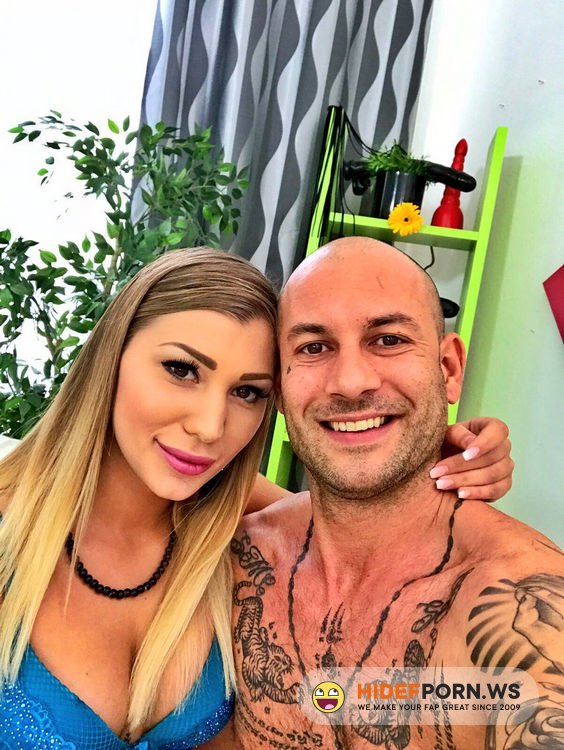 LegalPorno.com - Vyvan Hill Assfucked By Five Guys With DP And Double Pussy SZ1716 [HD 720p]