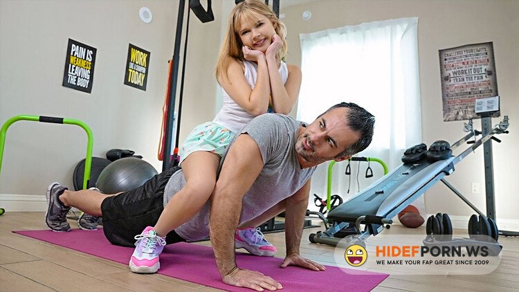 ExxxtraSmall / TeamSkeet - Coco Lovelock - Lifting Coco [Full HD 1080p]