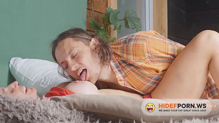 ModelsPorn - A Real Couple Making Love At Home - Awkwardness, Laughter, Kissing, Toys And Orgasms [FullHD 1080p]
