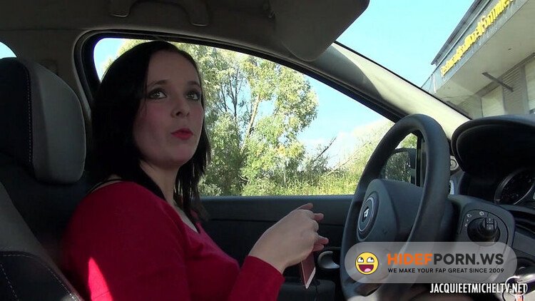JacquieEtMichelTV.net/Indecentes-Voisines.com - A 19ans, Aurelie ose tout [FullHD 1080p]