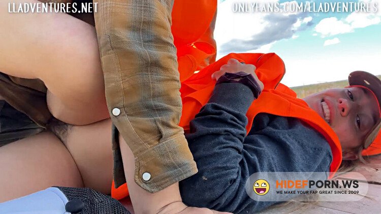 ModelsPorn - Sexy Teen Slut Needs Dick In Treestand - Outdoors Public [FullHD 1080p]