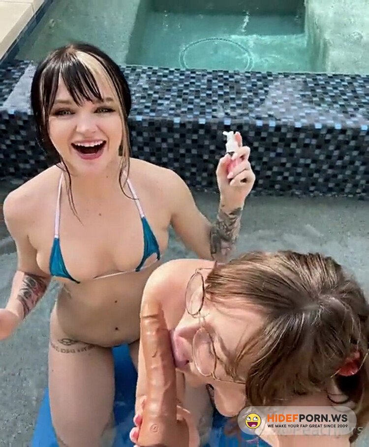 Onlyfans - PeachJars Dildo Blowjob With Runescape Video Leaked [HD 720p]
