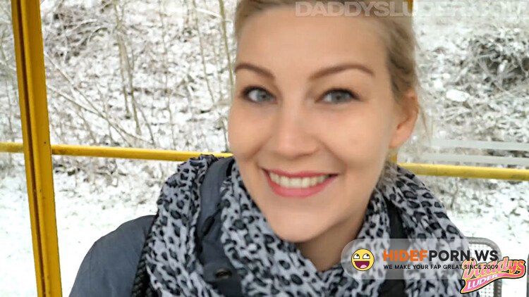 ModelHub - Am Bahnhof Geschwangert [FullHD 1080p]