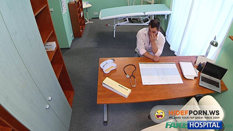 FakeHospital - Alexis Crystal aka Anouk (Toned sexy patient cums in nurses mouth on doctors desk) [HD 720p]