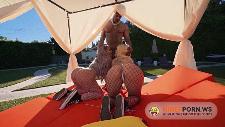 Onlyfans - Hayley Davies - Dan Dangler, Hayley x Jason, BBC Threesome [FullHD 1080p]
