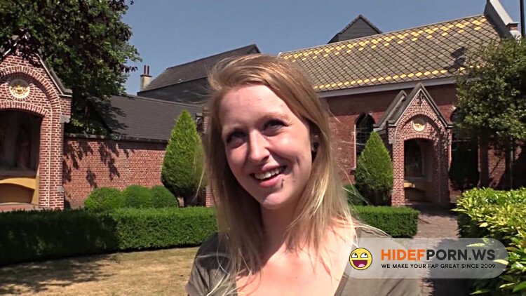 VurigVlaanderen/MeidenVanHolland - Esmees Eerste Sexfilm [HD 720p]