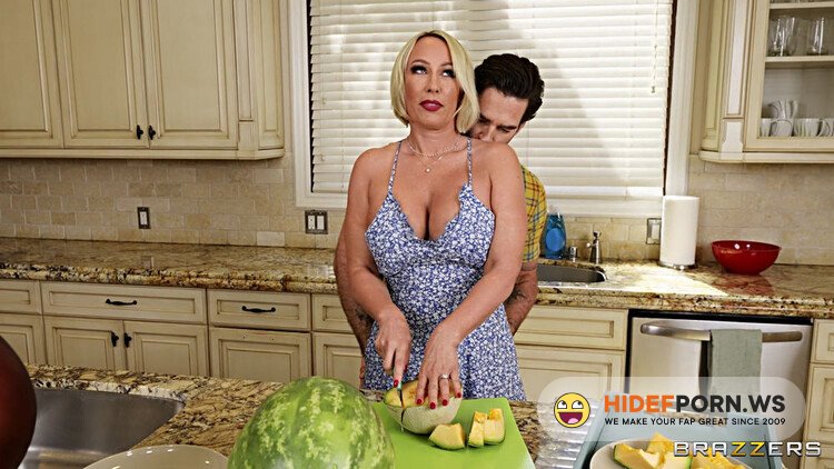 Sex18babes - Mellanie Monroe - Anal For Thee, But Not For He [FullHD 1080p]