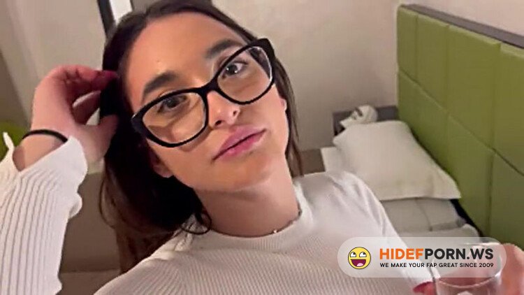 SaraDiamanteXXX - Sara Diamante - Sbaglio Stanza e Scopo Con Uno Sconosciuto Mentre Il Mio Fidanzato Mi Aspetta Con SARA DIAMANTE [SD 480p]