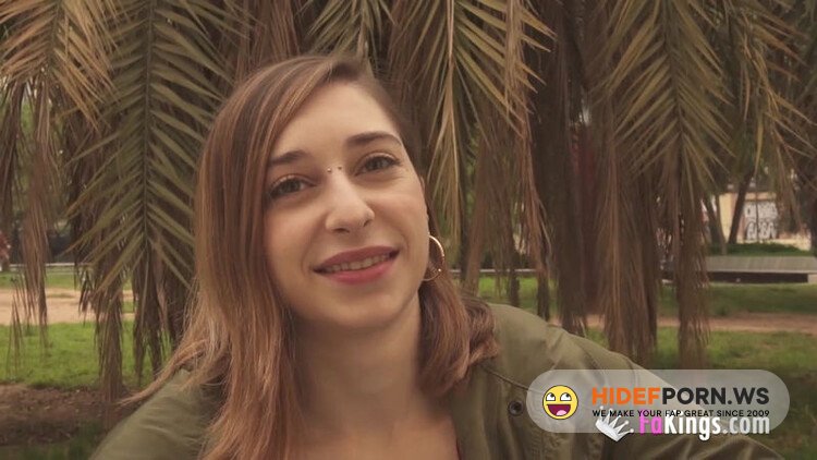 FAKings.com - Jana Bunny : El lavabo del pub, ojos vendados y una teen esperando rabos. Lana, la vecinita zorrita y su adiccion al sexo [HD 720p]