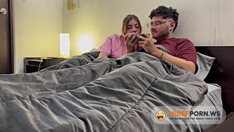 - PinaXpress - Horny ROOMMATES | NETFLIXXX ?? [HD 720p]