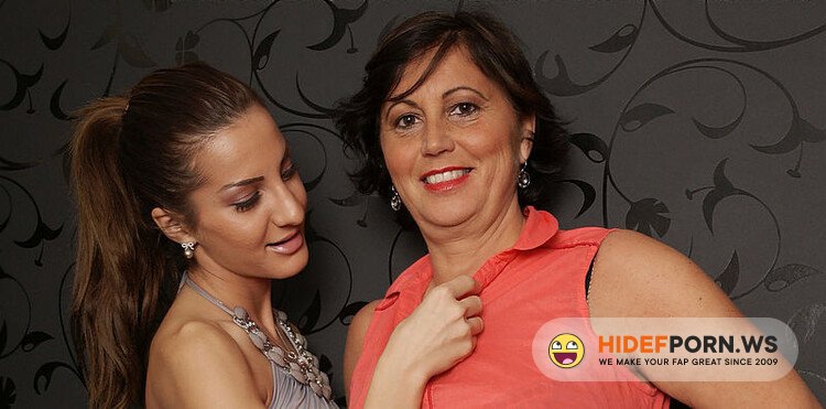 Old-and-Young-Lesbians.com/Mature.nl - Alinda(20), Katalyn(51) [HD 720p]