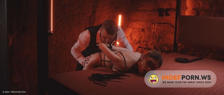 FrolicMe.com - Fanta Sie Red Room [HD 816p]