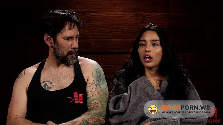 DungeonSex - Vanessa Sky Ungrateful Holes [HD 720p]