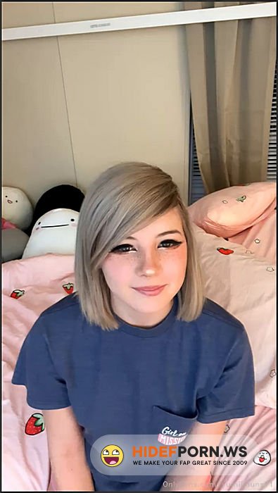 - Yumi @yumiibunni @yumibanks  My First Live Pussy Show [SD 1252p] - 2025