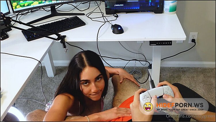 - Izzy Green Fucks Her Gamer Boyfriend 1080p [FullHD 1080p] - 2025