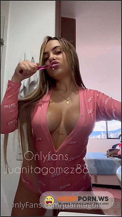 - Juanita Gomez @juanitagomez88  Full Topless POV [SD 1280p] - 2025